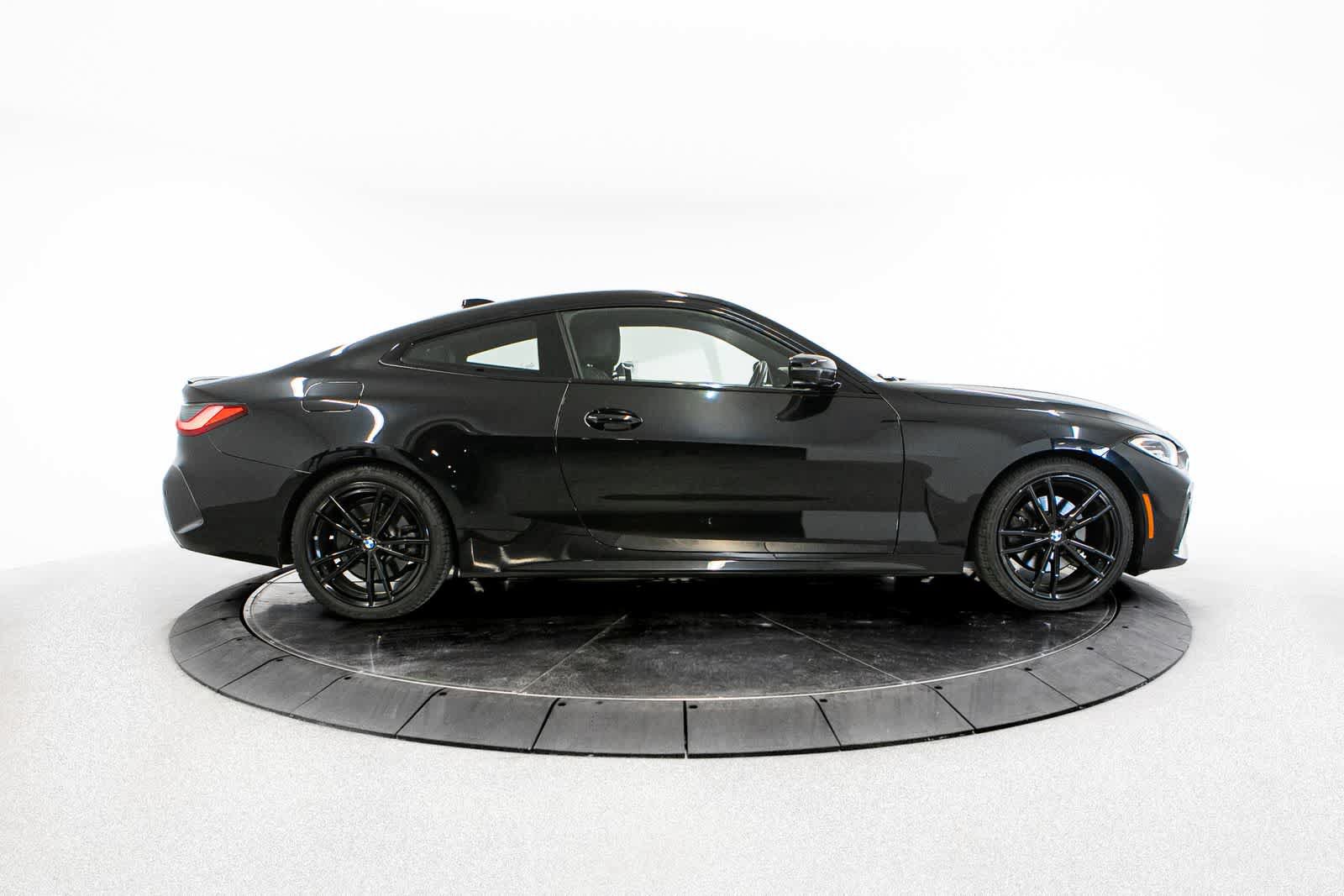 Used 2023 BMW 430i Coupe w/ M Sport Package RWD image 8