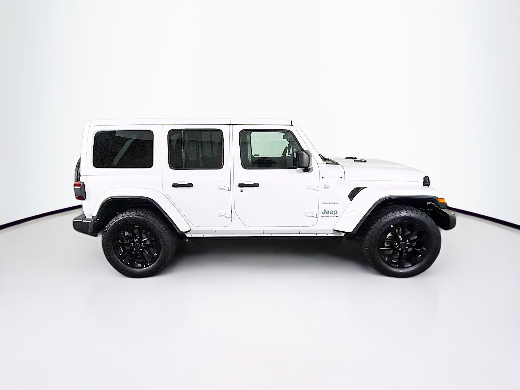 Used 2024 Jeep Wrangler Unlimited Sahara AWD/4WD image 10