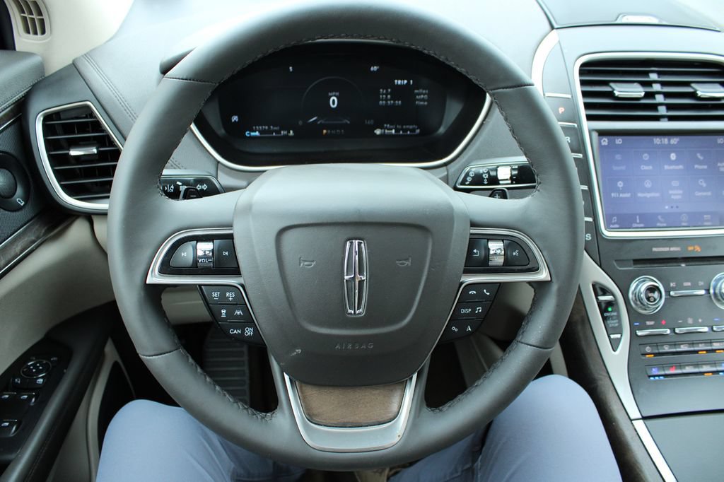 Used 2020 Lincoln Nautilus Reserve FWD image 34