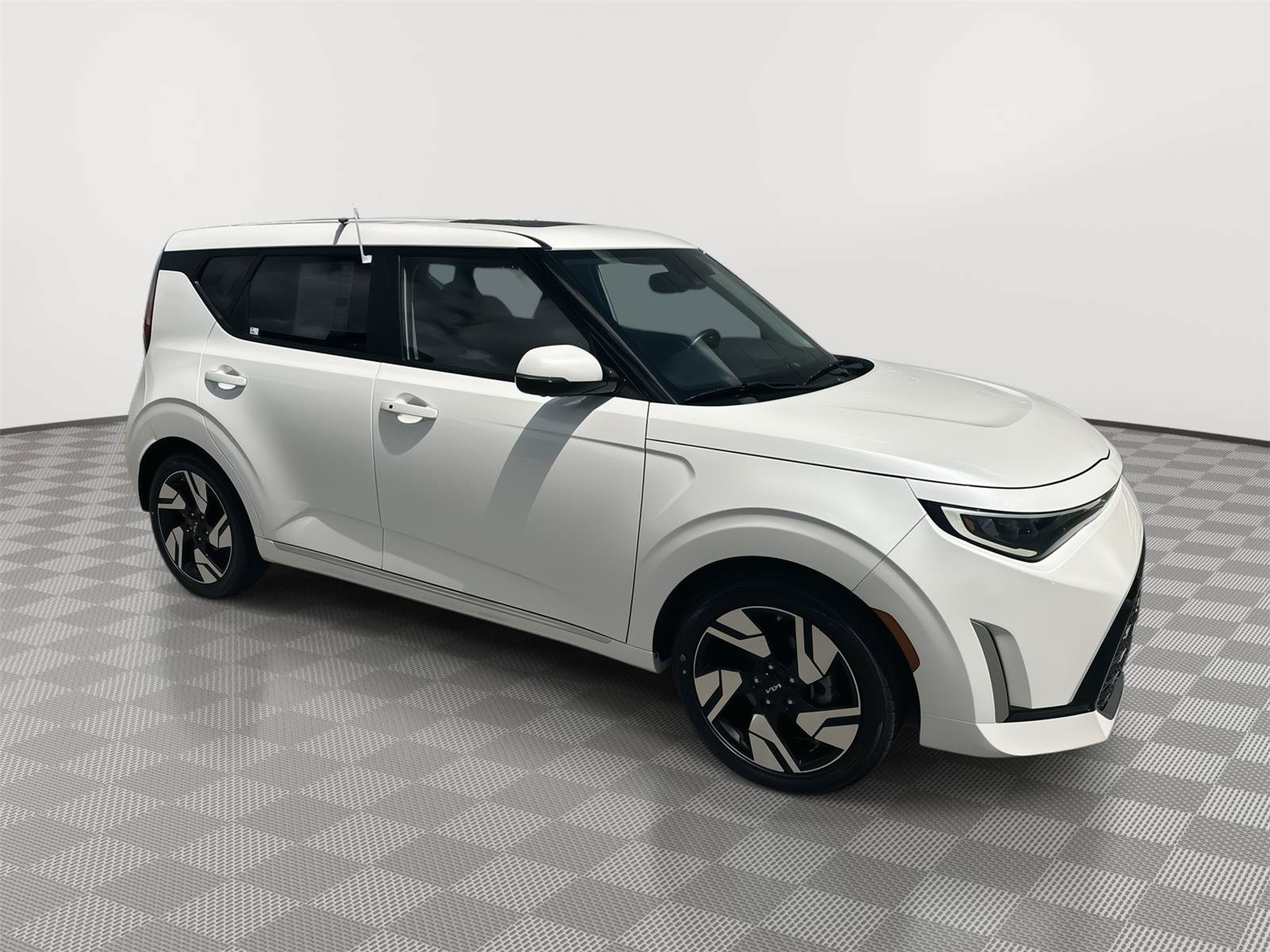 Used 2024 Kia Soul GT-Line w/ GT-Line Technology Package FWD image 3