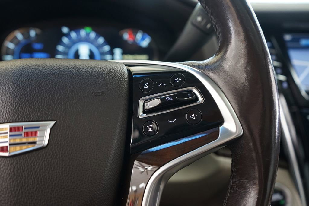 Used 2017 Cadillac Escalade ESV Luxury image 38