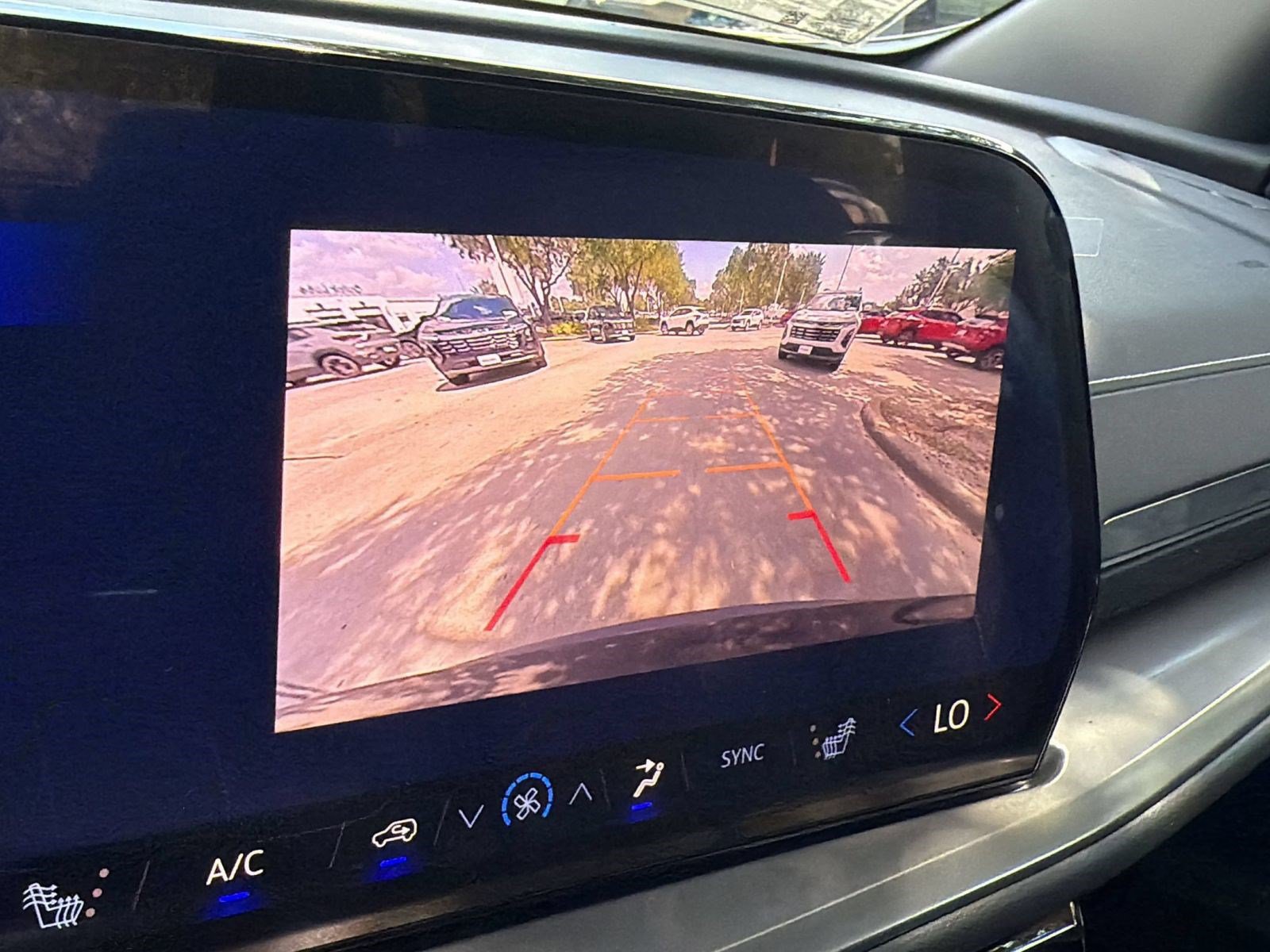 New 2026 Chevrolet Traverse LT FWD image 18