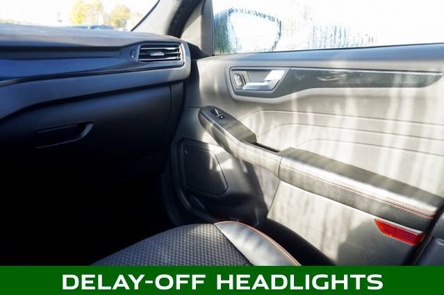 Used 2023 Ford Escape ST-Line image 26