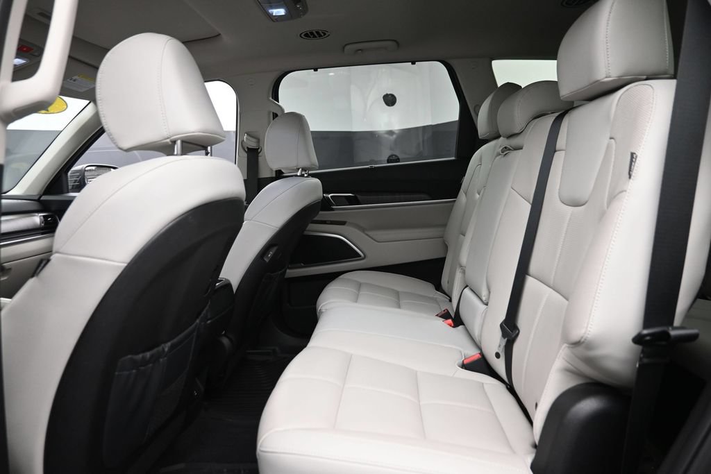 Used 2023 Kia Telluride EX FWD image 14