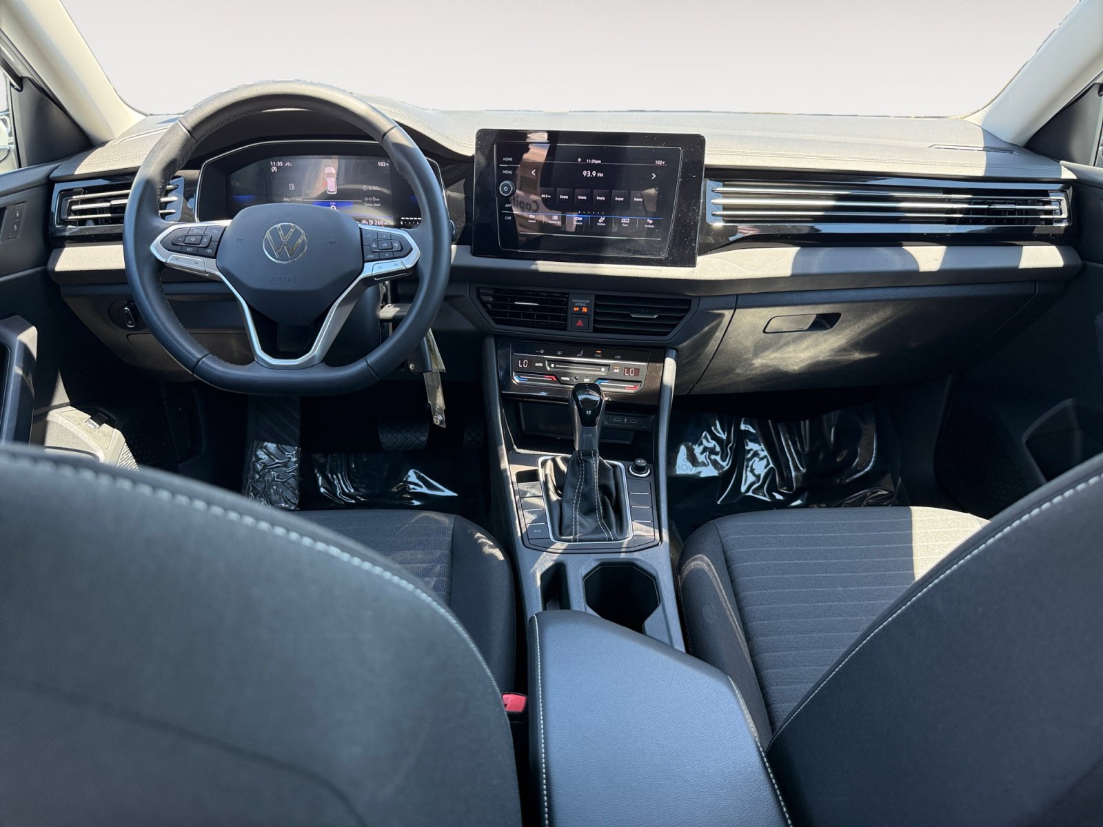 Certified 2025 Volkswagen Jetta S FWD image 15