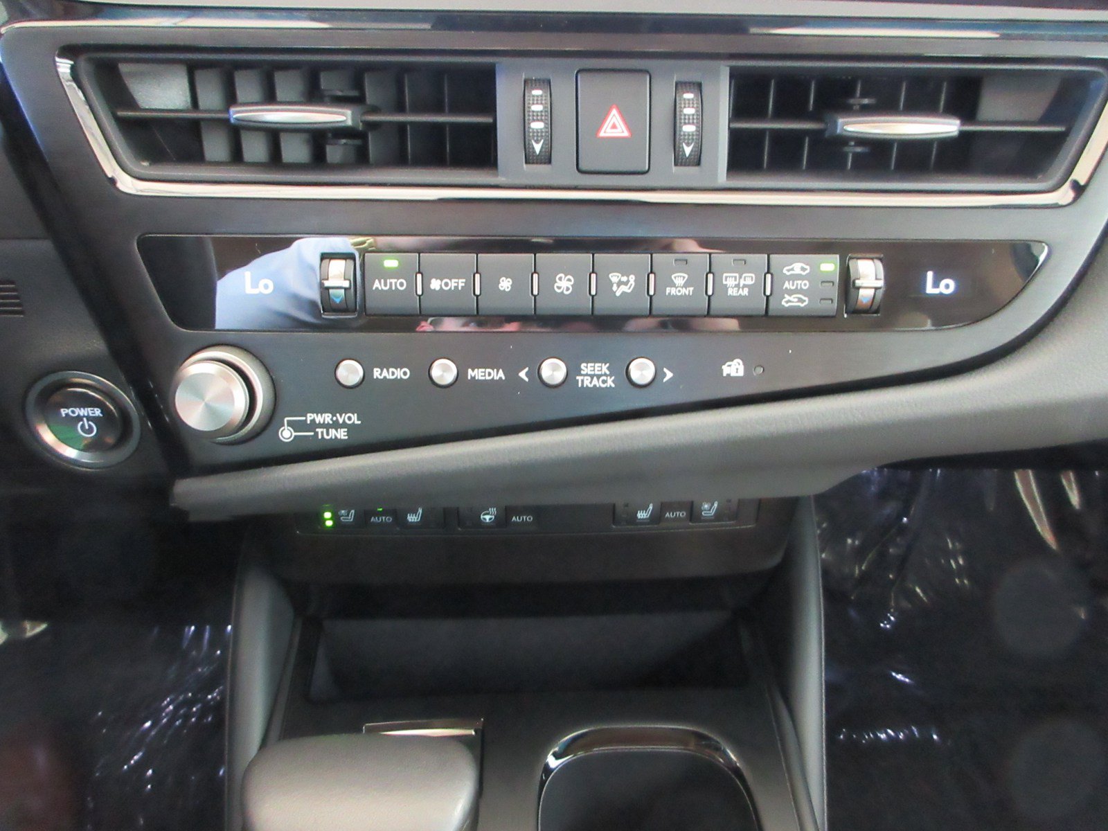 Used 2025 Lexus ES 300h w/ Premium Package FWD image 44