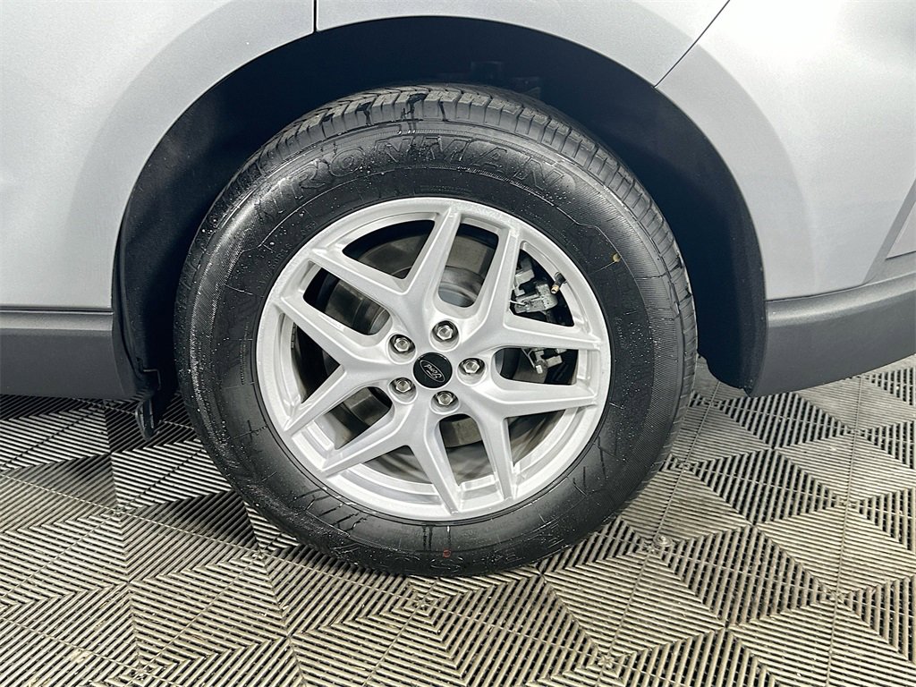 Used 2024 Ford Edge SEL image 33