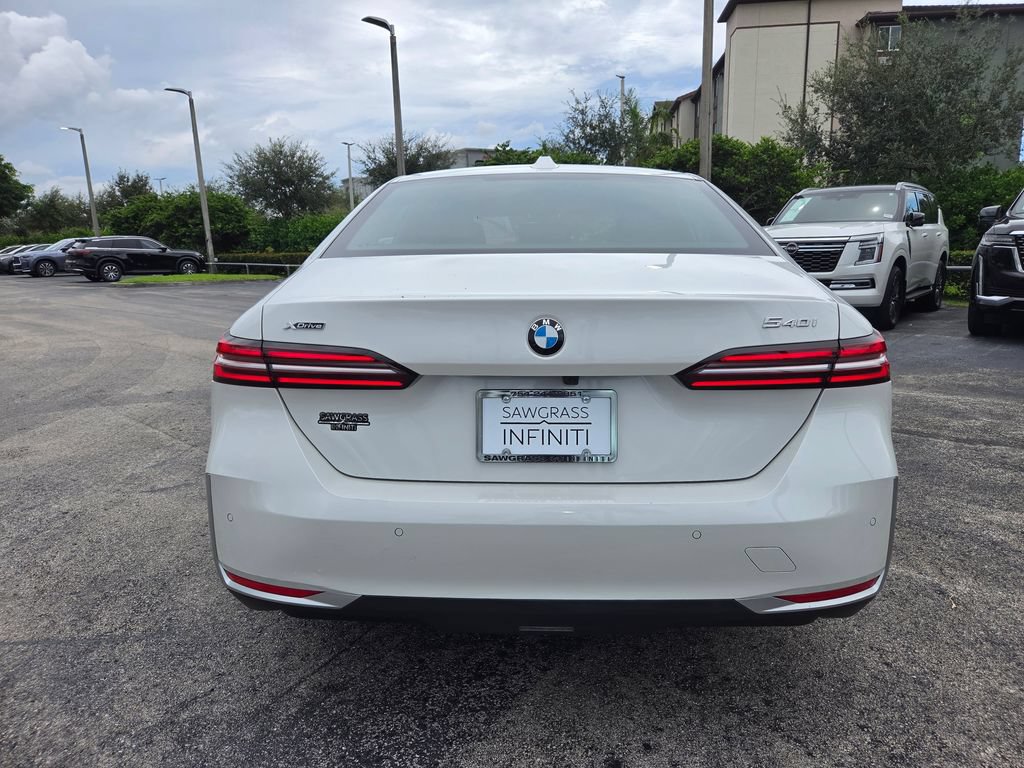 Used 2025 BMW 540i xDrive w/ Premium Package AWD/4WD image 12