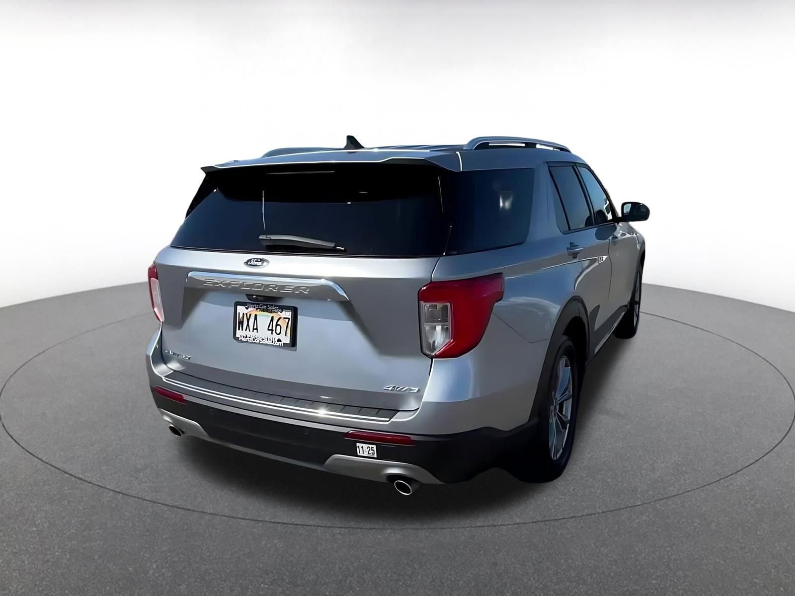 Used 2023 Ford Explorer Limited image 12