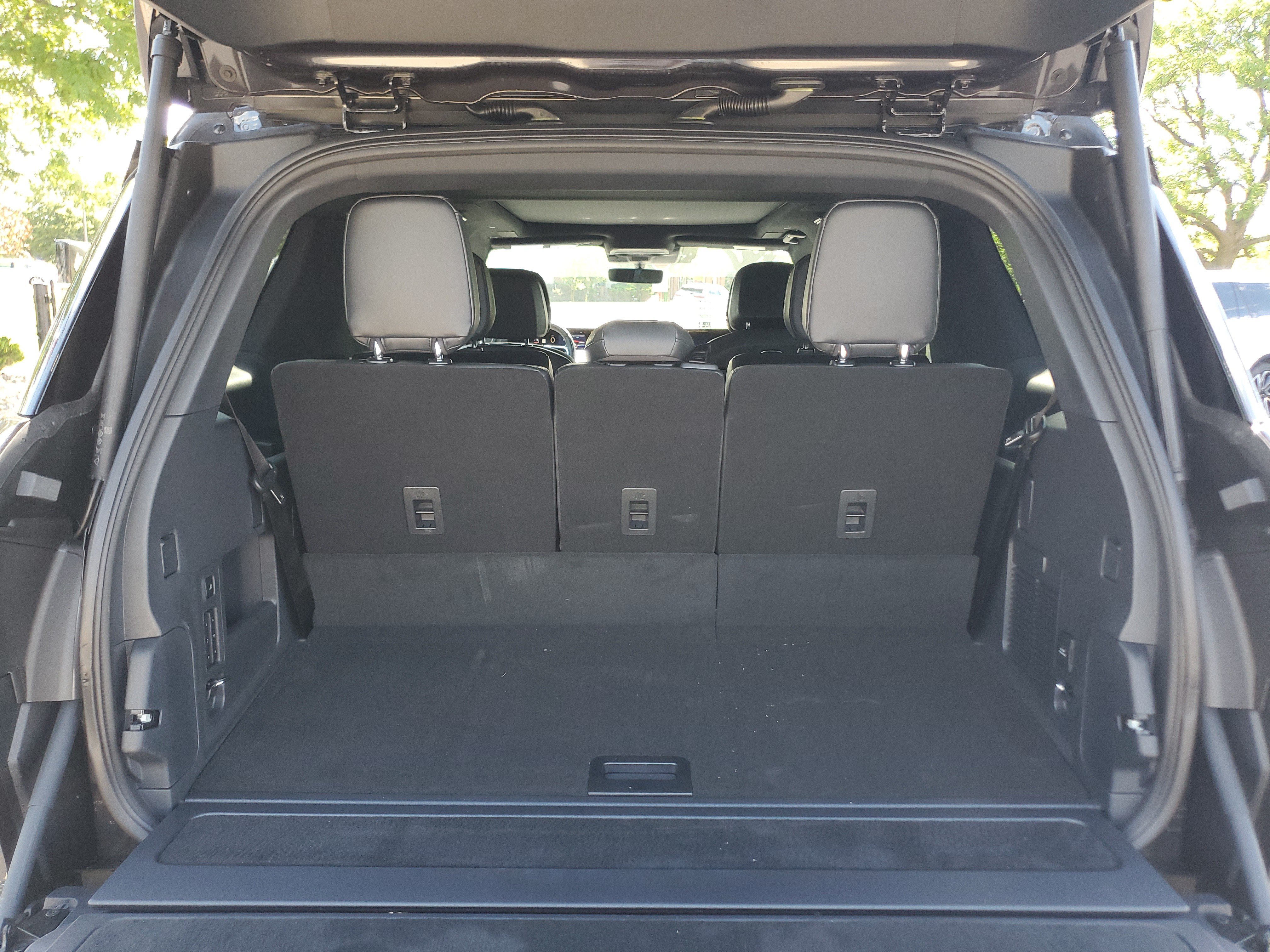 New 2026 Lincoln Navigator Reserve w/ Jet Appearance Package AWD/4WD image 32