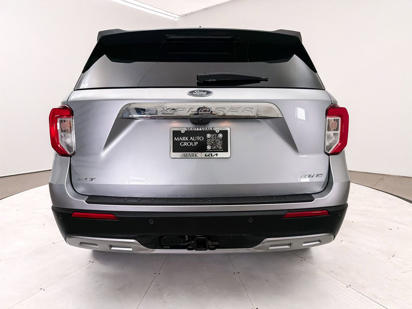 Used 2024 Ford Explorer XLT w/ Equipment Group 202A image 19