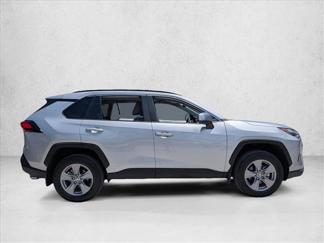 Used 2024 Toyota RAV4 XLE AWD/4WD image 4