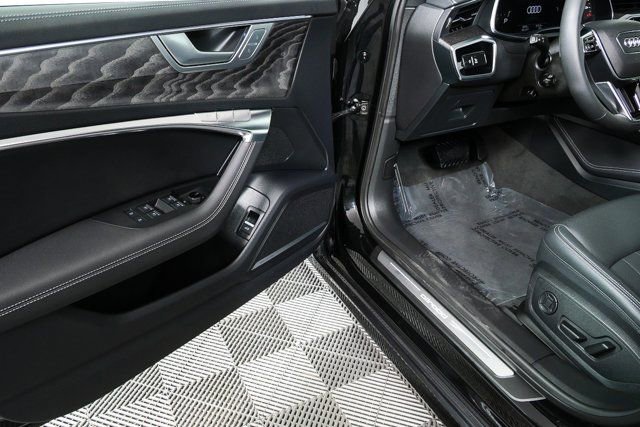 Used 2025 Audi A6 Premium Plus w/ Driver Assistance Package image 8
