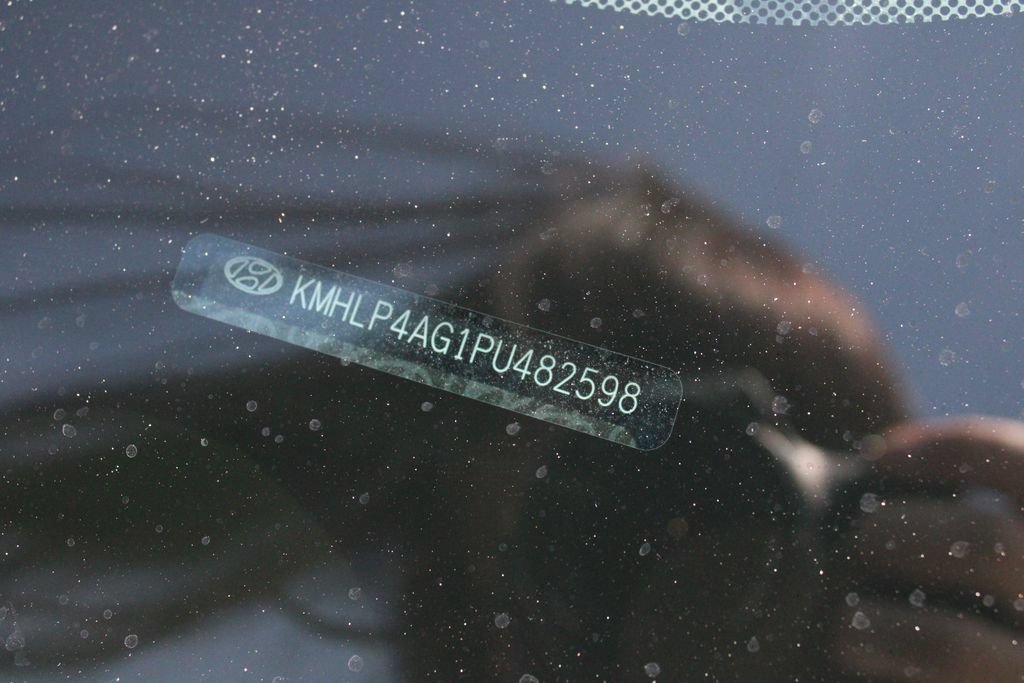 Used 2023 Hyundai Elantra Limited FWD image 38