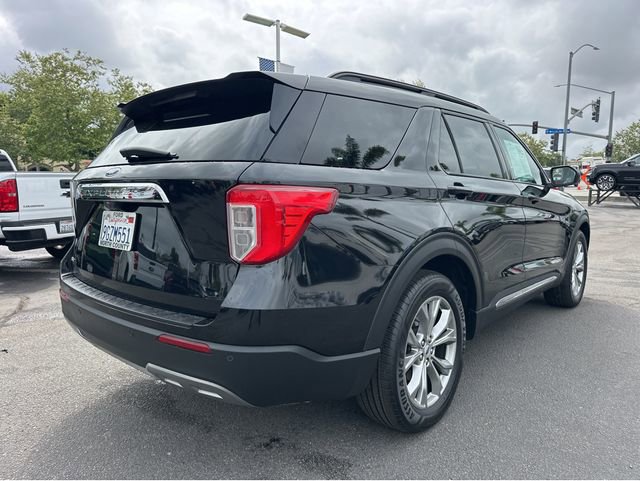 Used 2023 Ford Explorer XLT w/ Equipment Group 202A image 6