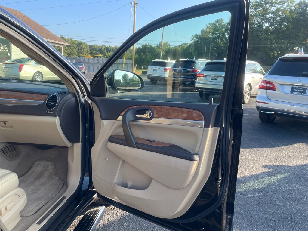 Used 2009 Buick Enclave CXL w/ Entertainment Package #2 FWD image 22