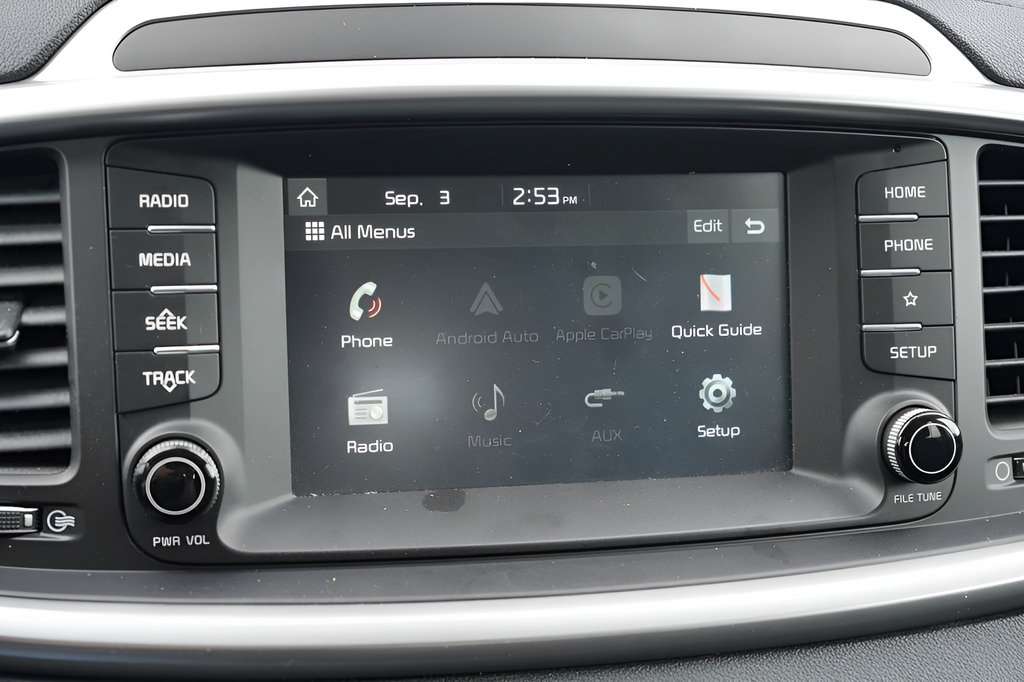 Used 2019 Kia Sorento FWD V6 image 34