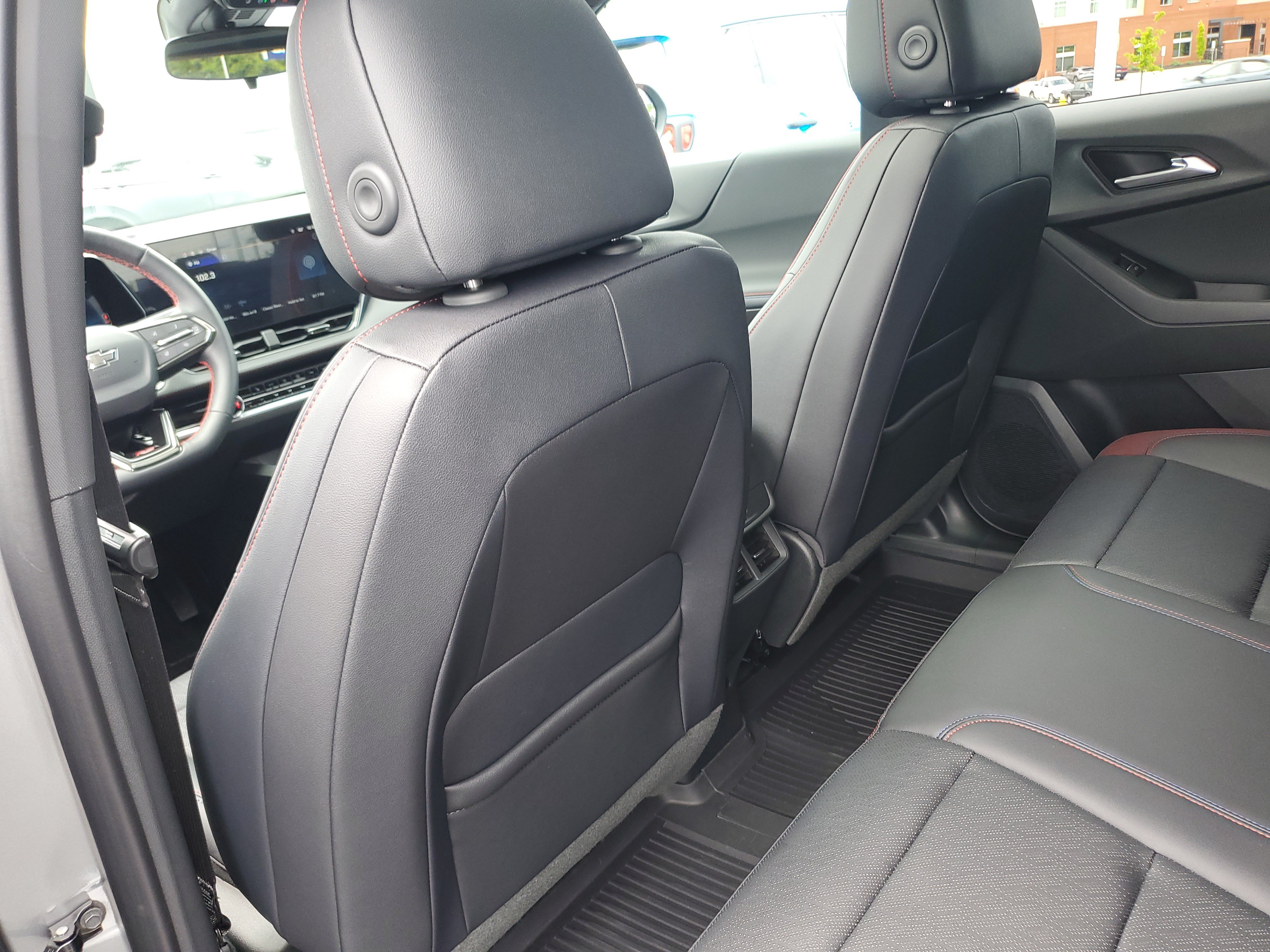 Used 2026 Chevrolet Equinox RS w/ LPO, Floor Liner Package AWD/4WD image 14