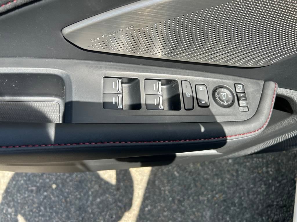 New 2025 Acura RDX SH-AWD image 8