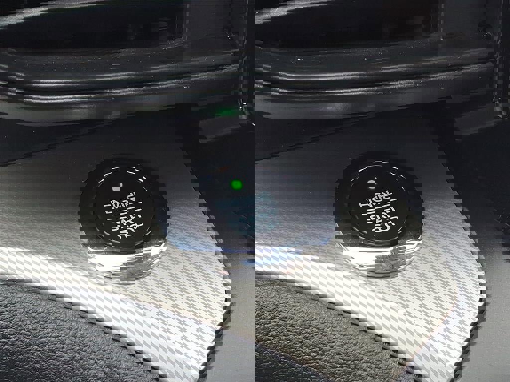 Used 2020 Ford Explorer XLT w/ Class III Trailer Tow Package image 23