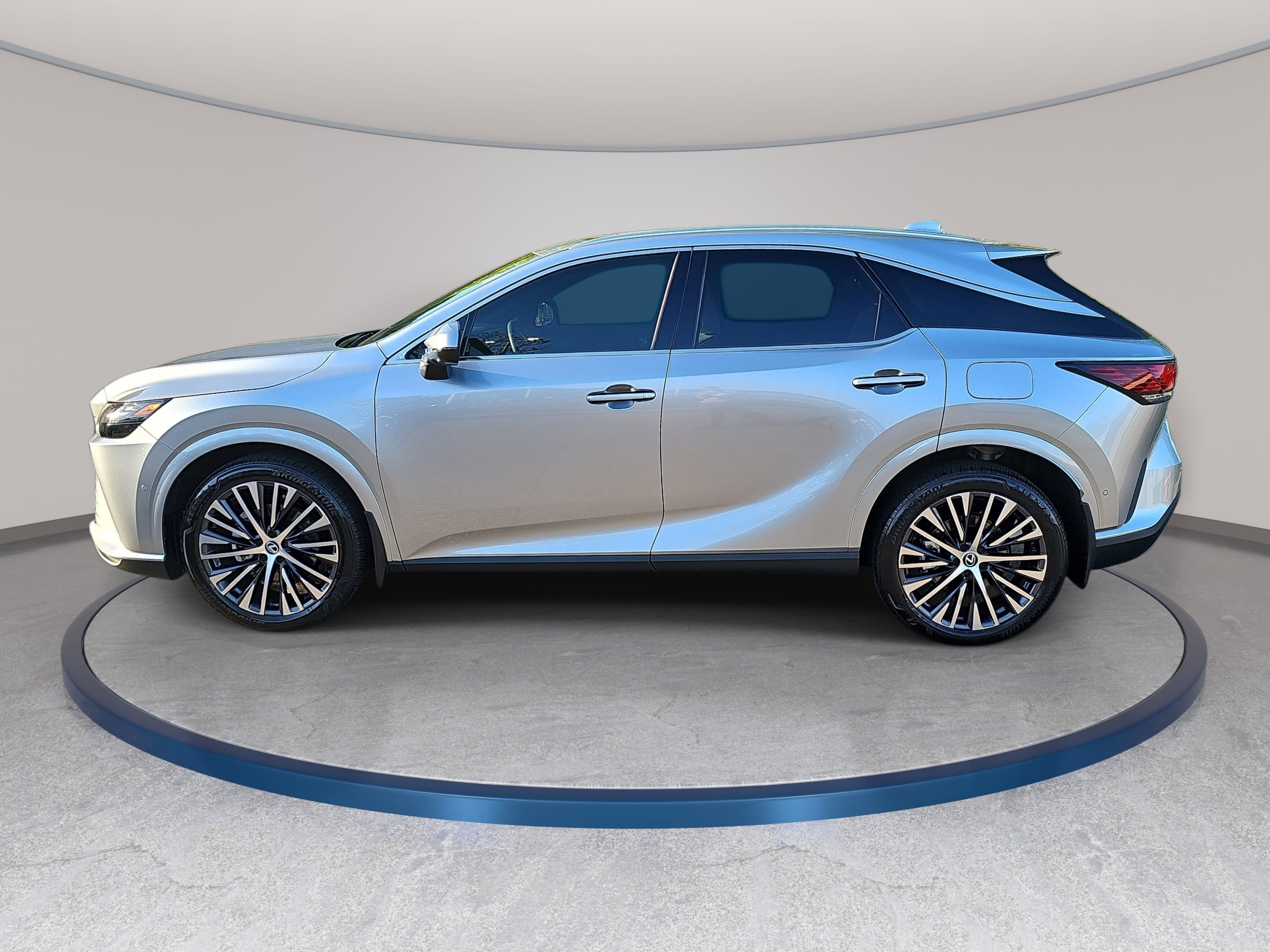 Used 2024 Lexus RX 350 Premium Plus w/ Convenience Package image 8