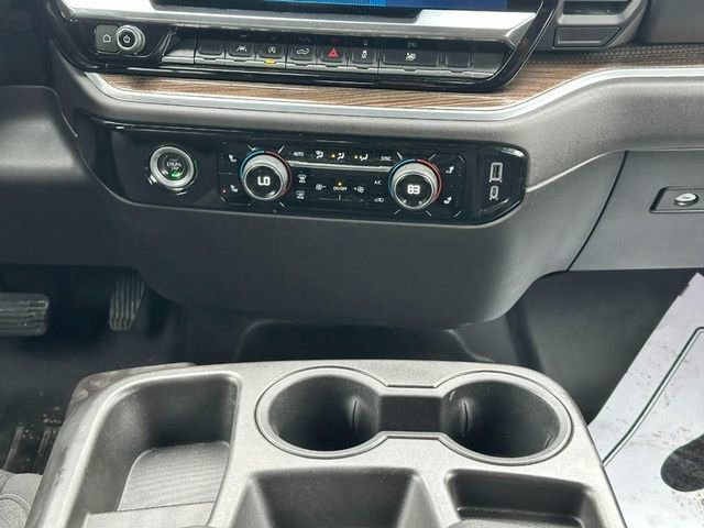 Certified 2022 Chevrolet Silverado 1500 RST AWD/4WD image 14