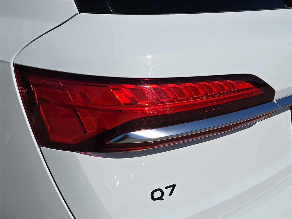 Certified 2025 Audi Q7 3.0T Premium Plus image 35
