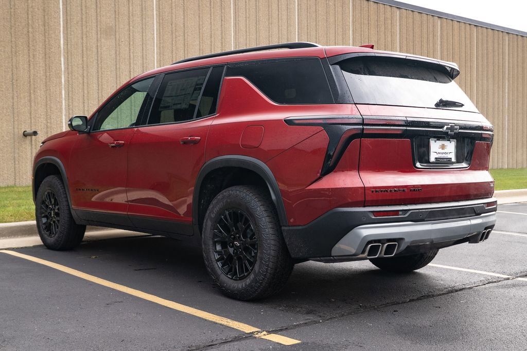 New 2025 Chevrolet Traverse Z71 w/ Enhanced Driving Package image 5