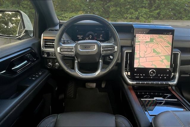 Used 2026 GMC Yukon Denali w/ Sun & Power Step Package AWD/4WD image 8