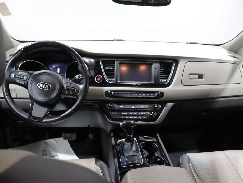 Used 2015 Kia Sedona SX Limited FWD image 16