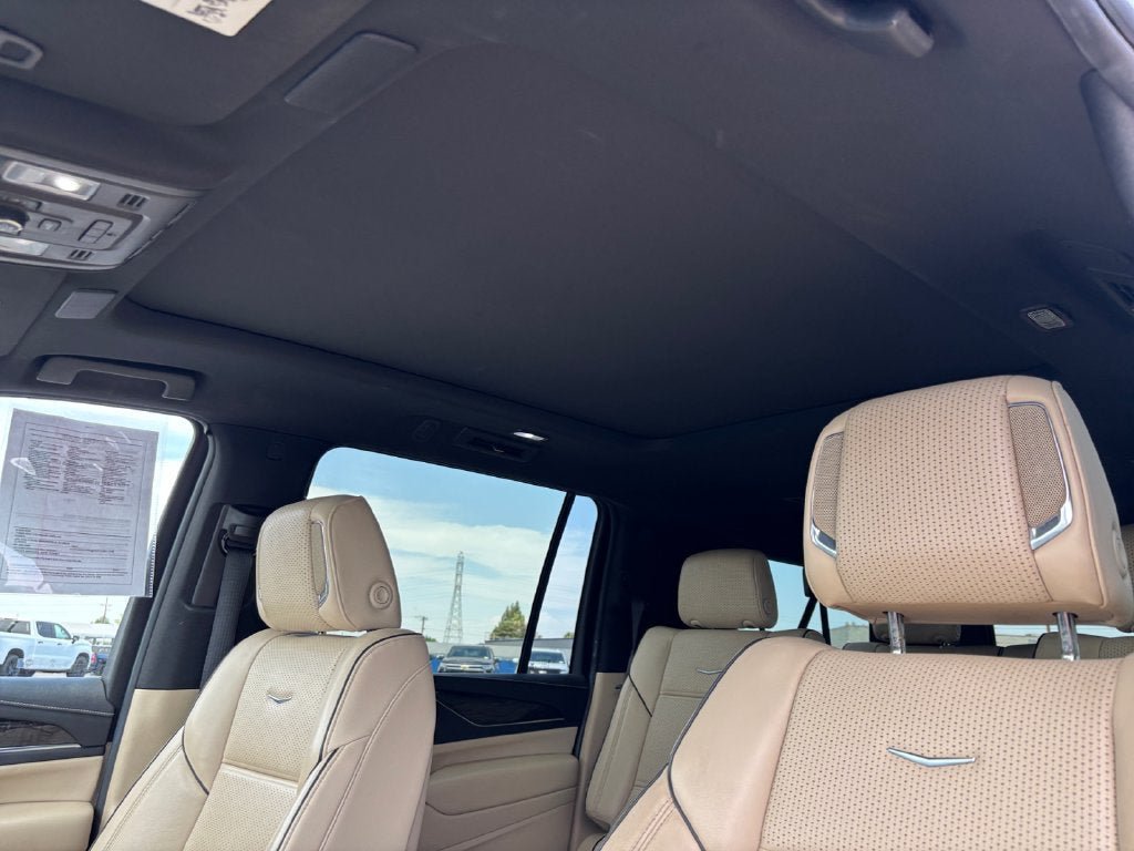 Certified 2023 Cadillac Escalade ESV Premium Luxury w/ Performance Package AWD/4WD image 22