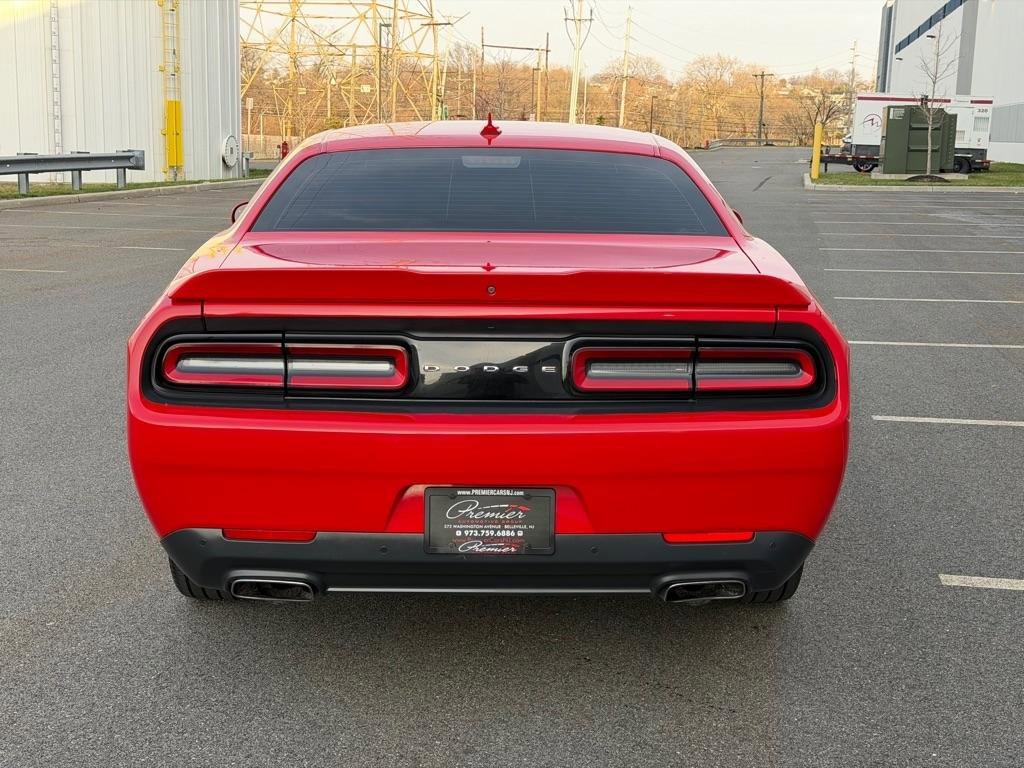 Used 2016 Dodge Challenger SXT Plus image 7