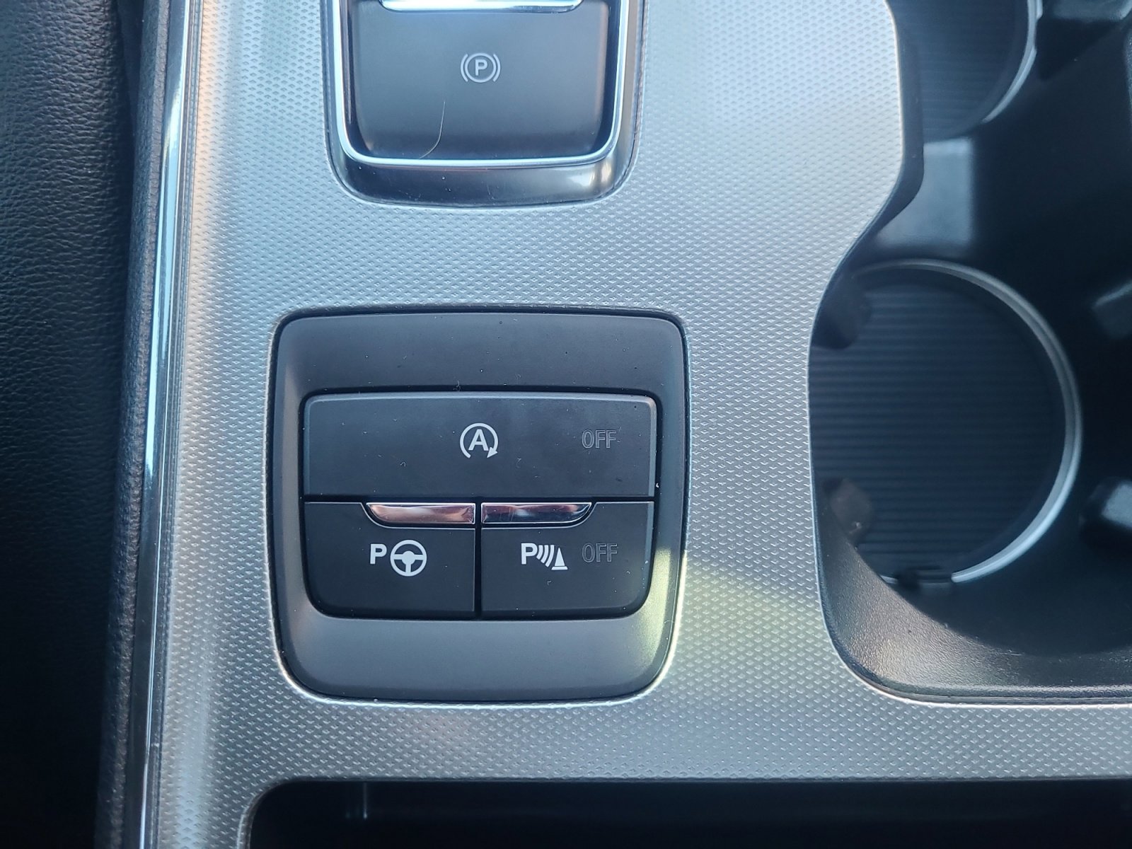 Certified 2024 Ford Edge ST w/ Equipment Group 401A image 35