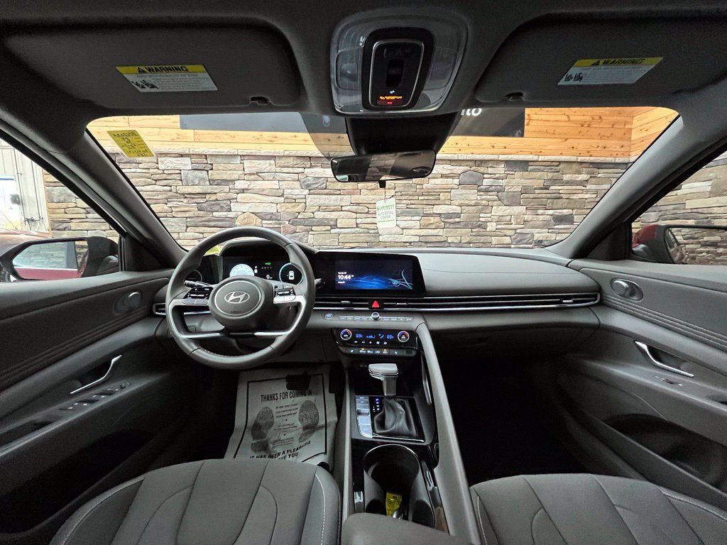 Used 2024 Hyundai Elantra SEL w/ Convenience Package FWD image 24