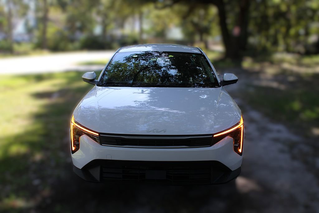 New 2025 Kia K4 LXS image 16