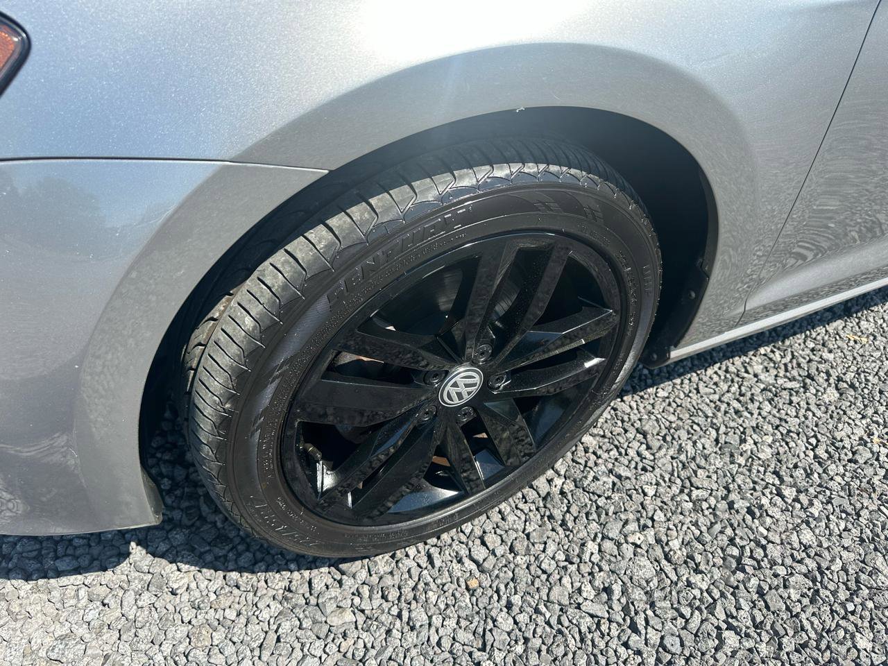 Used 2015 Volkswagen Golf SE w/ Lighting Package image 3