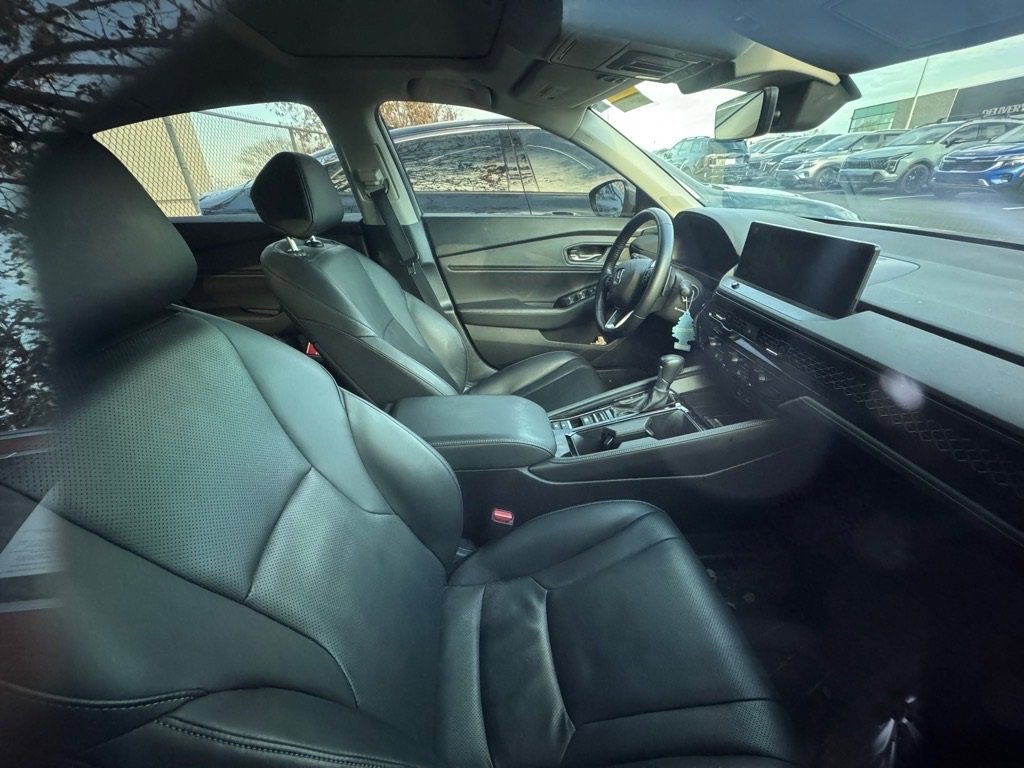 Used 2023 Honda Accord Touring image 2