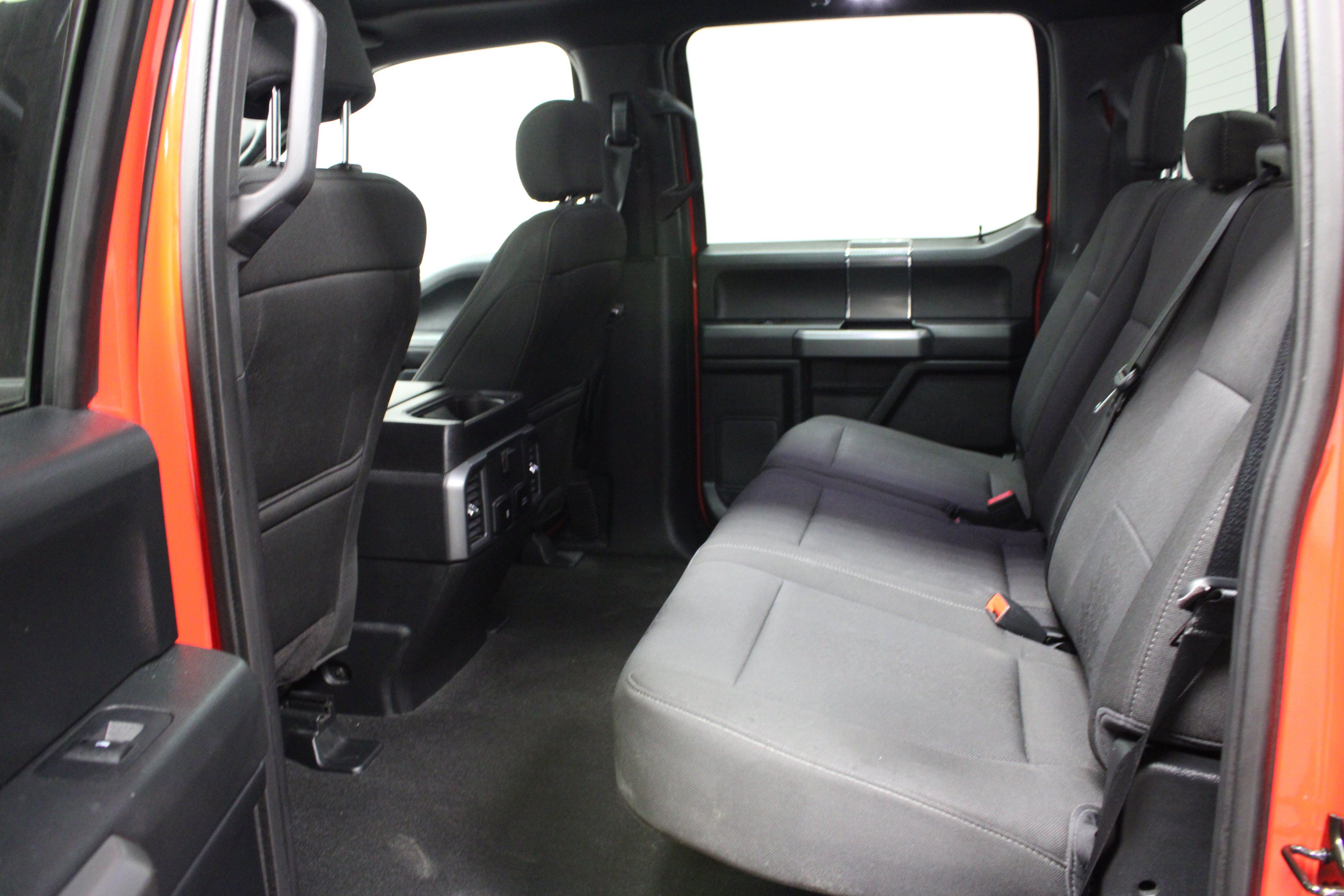 Used 2018 Ford F150 XLT w/ Equipment Group 302A Luxury AWD/4WD image 15