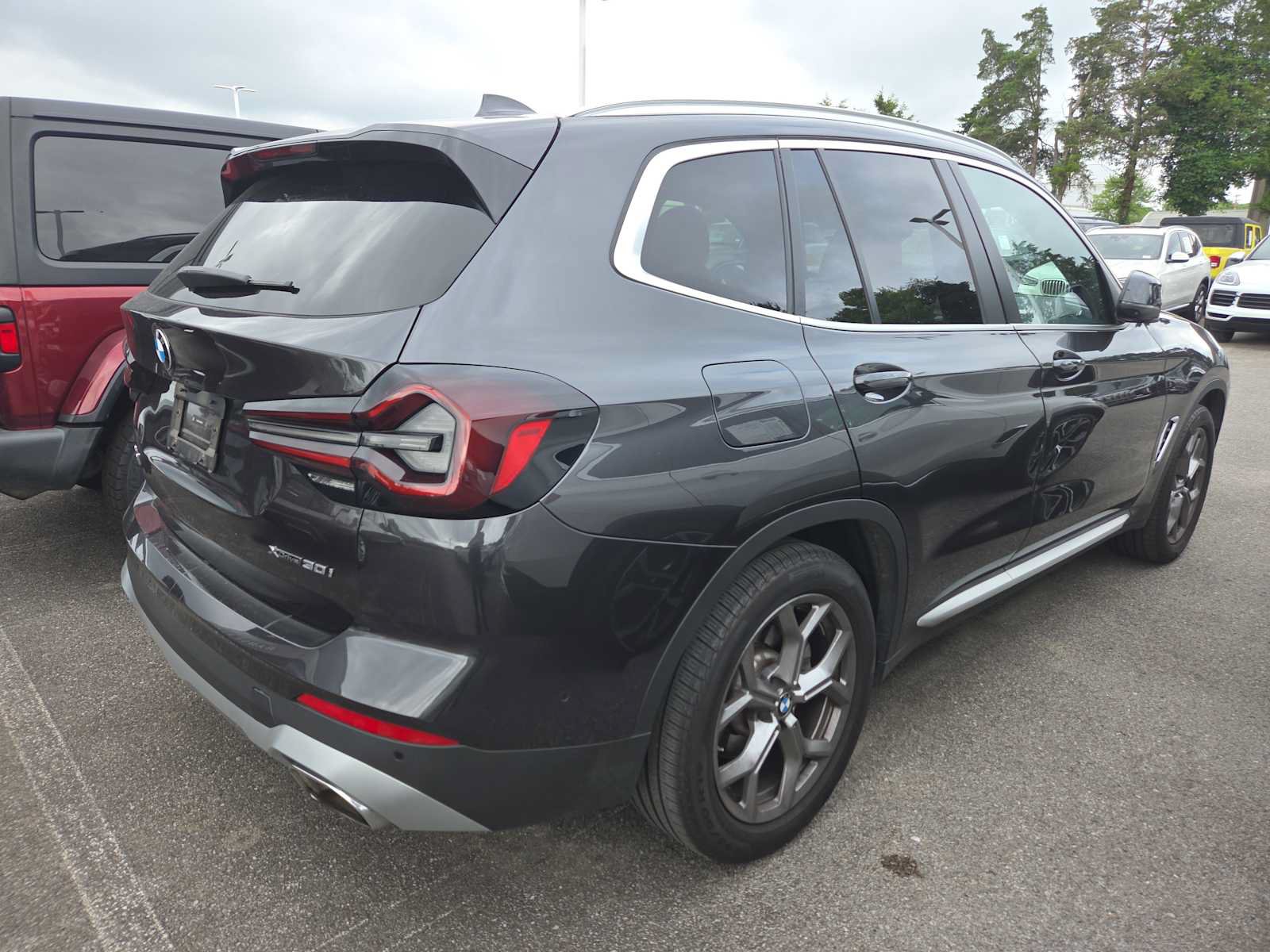 Used 2024 BMW X3 xDrive30i w/ Premium Package AWD/4WD image 5