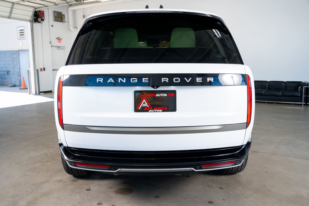 Used 2024 Land Rover Range Rover Long Wheelbase SE image 7