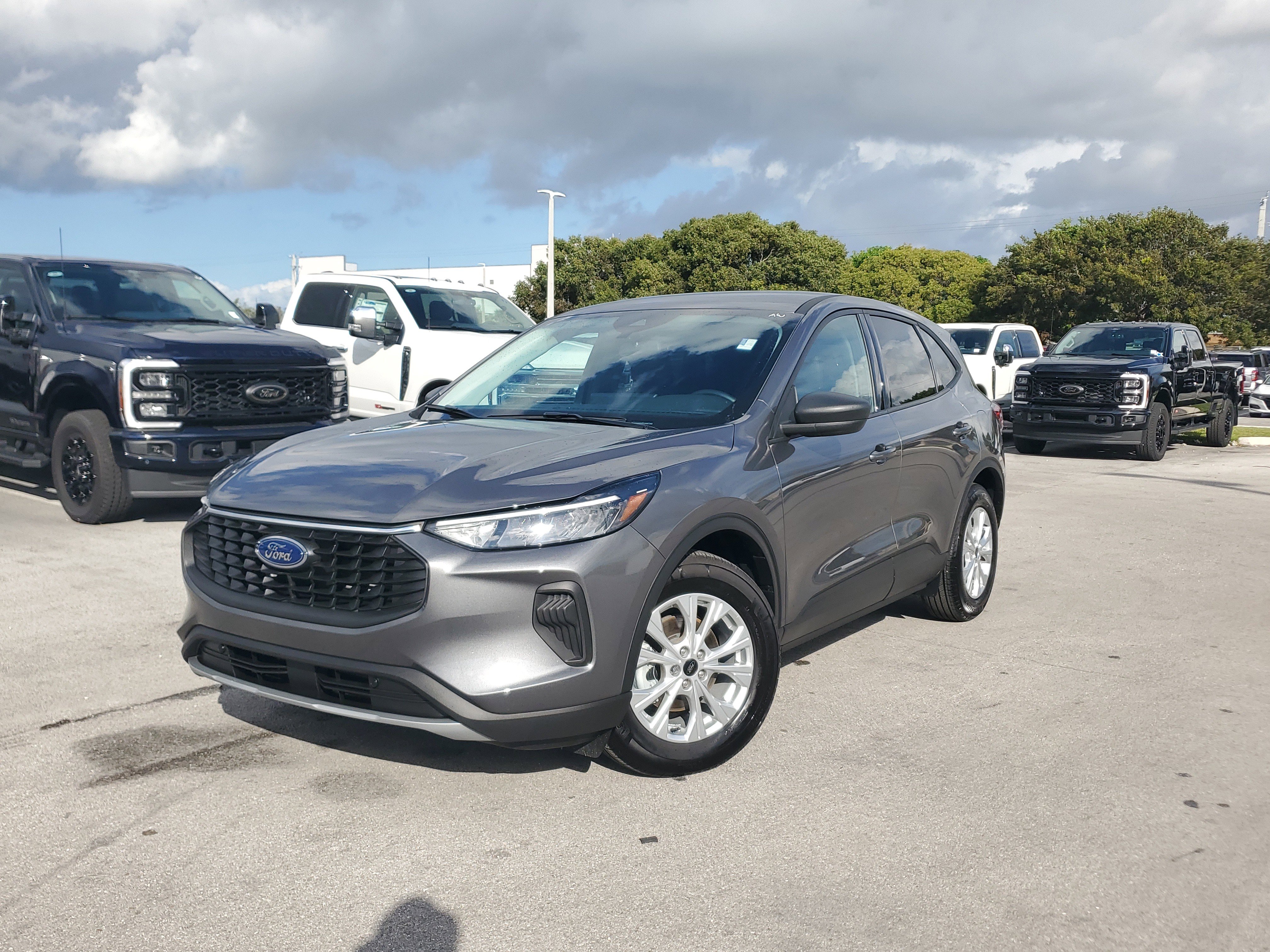 Used 2025 Ford Escape Active w/ Tech Pack #1 image 1