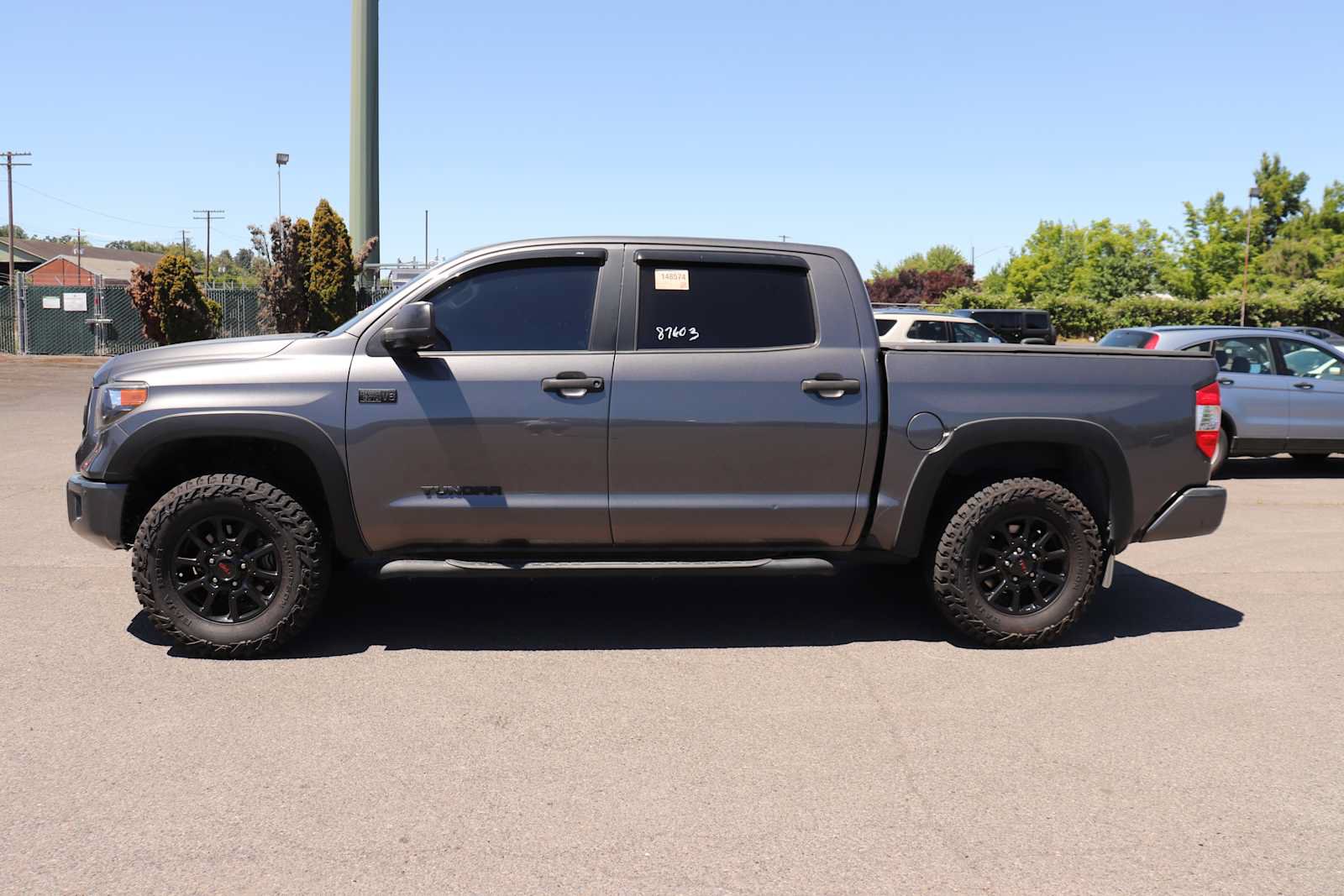 Used 2017 Toyota Tundra SR5 w/ TRD Off Road Package AWD/4WD image 8