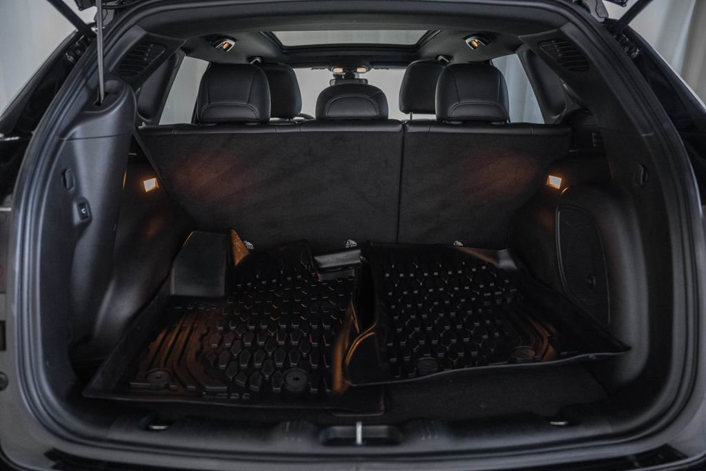 Used 2024 Jeep Compass Limited w/ Elite Group image 13