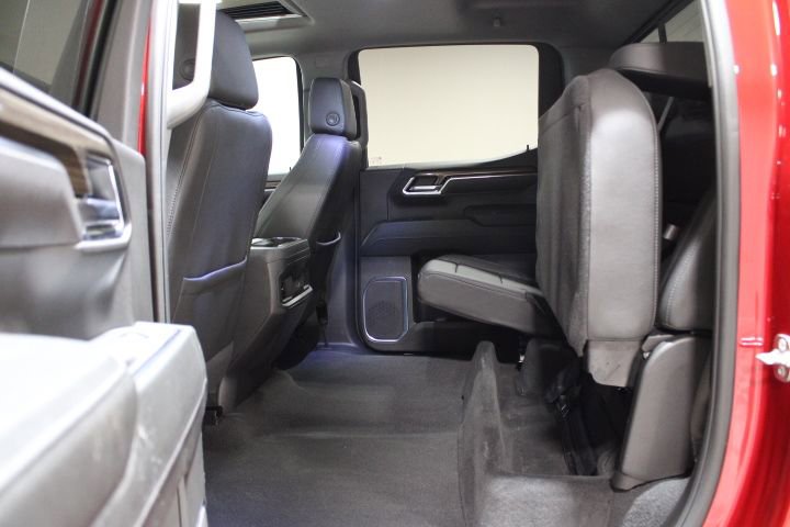 Used 2025 Chevrolet Silverado 1500 LT Trail Boss w/ Convenience Package II AWD/4WD image 30