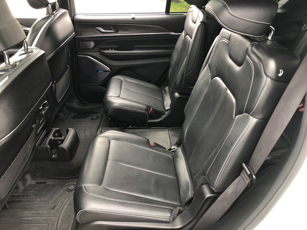 Certified 2022 Jeep Grand Cherokee L Overland w/ Luxury Tech Group IV image 22