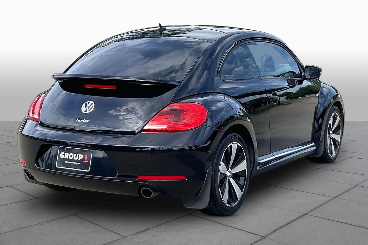 Used 2013 Volkswagen Beetle 2.0T FWD image 12