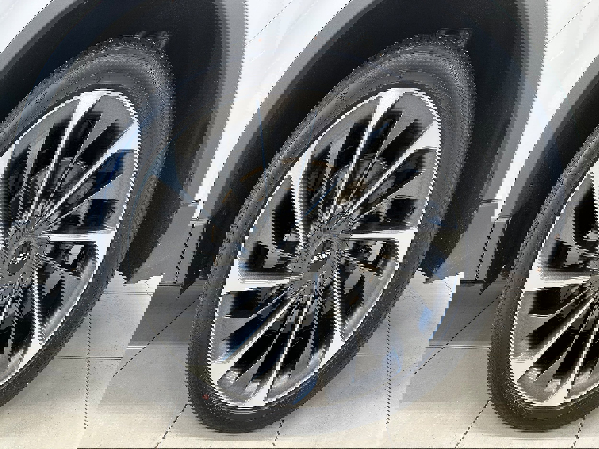 Used 2021 Lincoln Aviator Reserve w/ Equipment Group 202A image 8