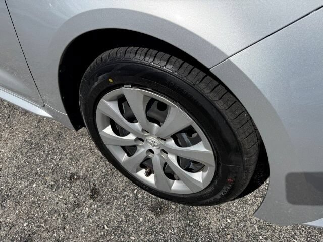 Used 2022 Toyota Corolla LE FWD image 8