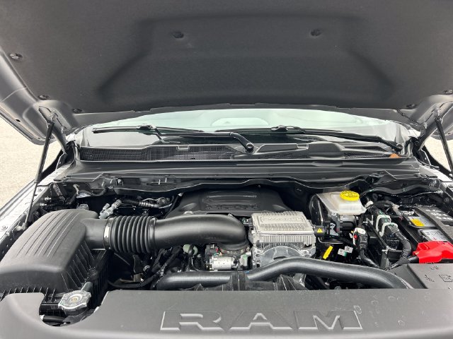 New 2026 RAM 1500 Laramie w/ Night Edition AWD/4WD image 33