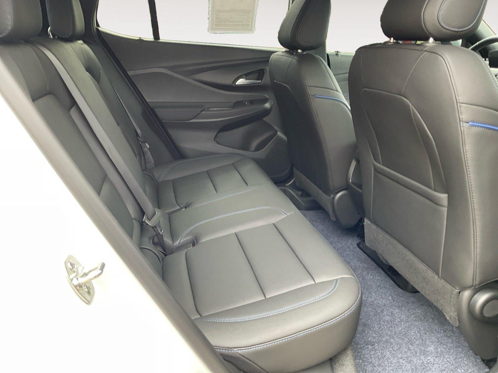 Certified 2026 Buick Envista Sport Touring w/ Advanced Safety Package FWD image 13